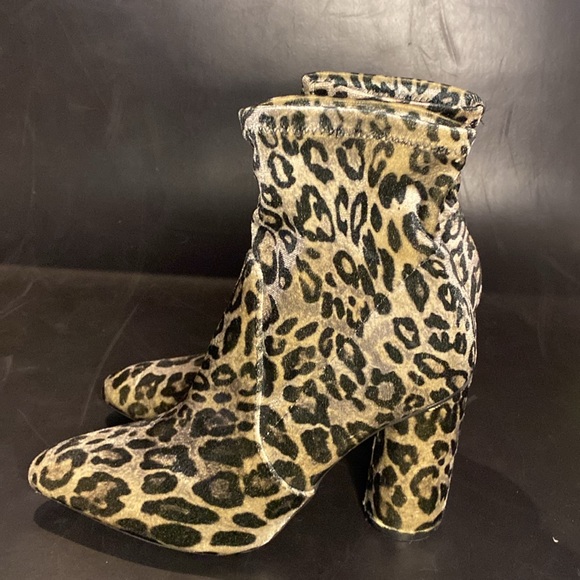 Leopard Sock Booties - Picture 3 of 5